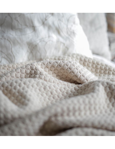 Cream Bubbles Blanket