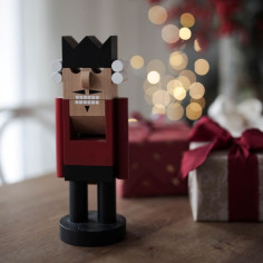 Wooden Nutcracker King 2